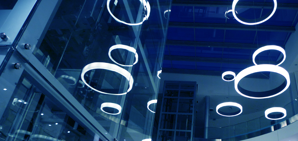 MALLS - SHOPPING CENTERS